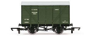 R60354 - Hornby RailRoad O Raeburn Box Van