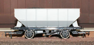 Dapol Model Railway Wagon - Unpainted 21T Hopper Wagon - A003