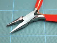 Expo Tools - Cutters & Pliers - Snipe Nose Plier with Serrated Jaws - 75559